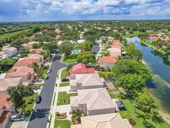 3067 Bayberry Way, Margate FL 33063