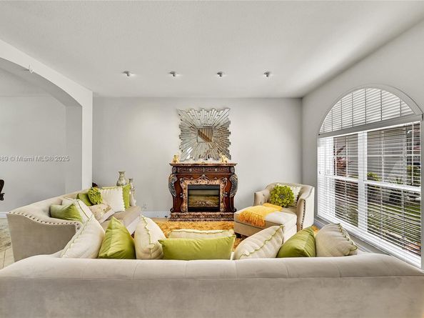 3067 Bayberry Way, Margate FL 33063
