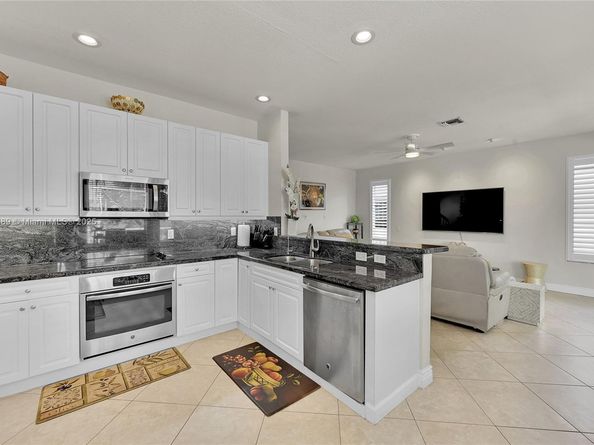 3067 Bayberry Way, Margate FL 33063