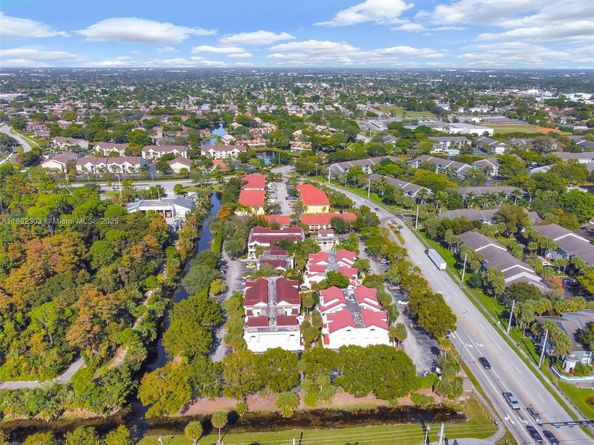 1419 Avon Ln 216, North Lauderdale FL 33068