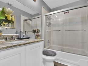 1419 Avon Ln 216, North Lauderdale FL 33068