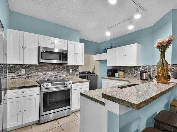 1419 Avon Ln 216, North Lauderdale FL 33068