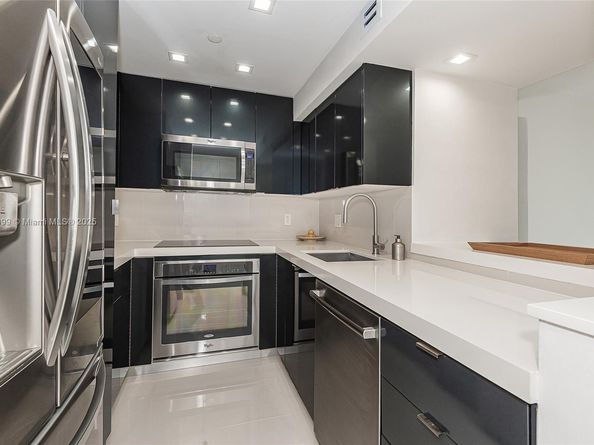 1000 West Ave 327, Miami Beach FL 33139