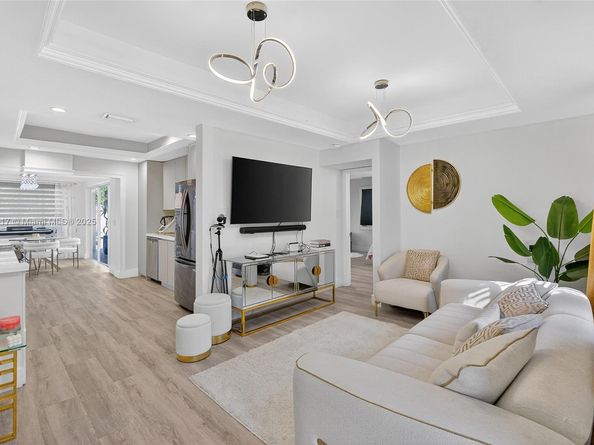 155 NW 124th St, North Miami FL 33168