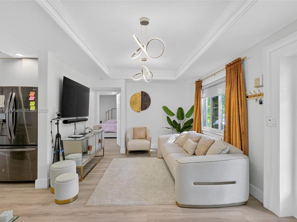 155 NW 124th St, North Miami FL 33168