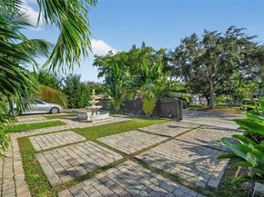 155 NW 124th St, North Miami FL 33168