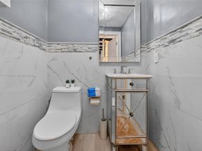 155 NW 124th St, North Miami FL 33168