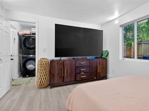 155 NW 124th St, North Miami FL 33168