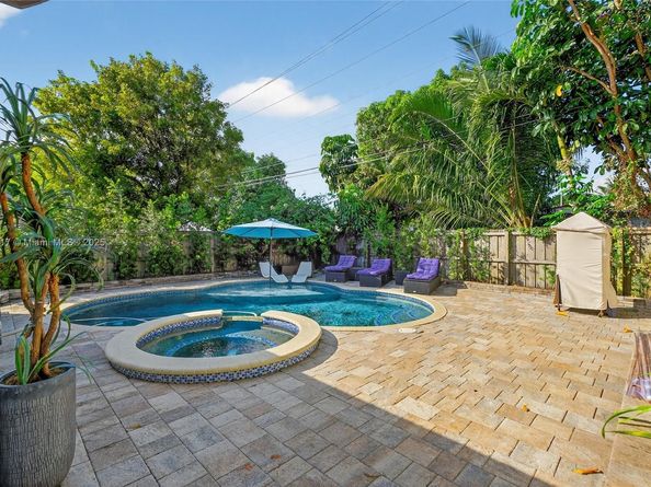 155 NW 124th St, North Miami FL 33168