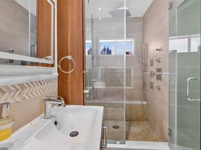 155 NW 124th St, North Miami FL 33168