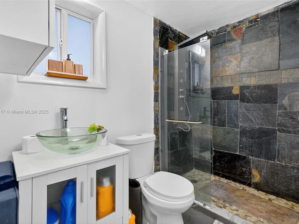 155 NW 124th St, North Miami FL 33168