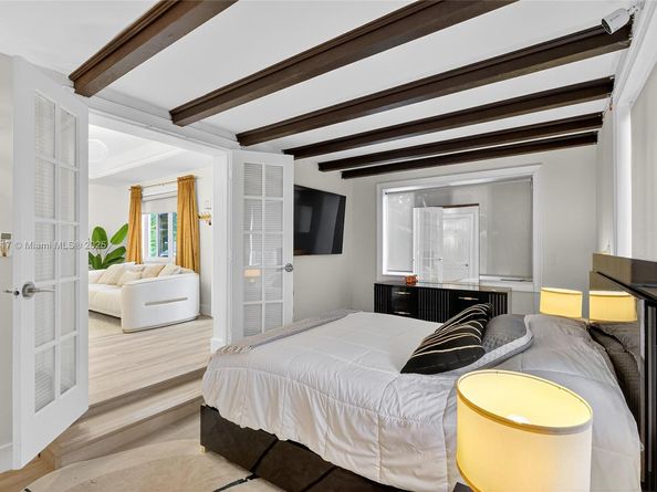 155 NW 124th St, North Miami FL 33168