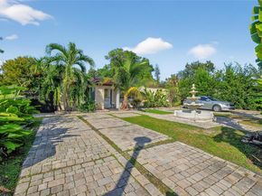 155 NW 124th St, North Miami FL 33168