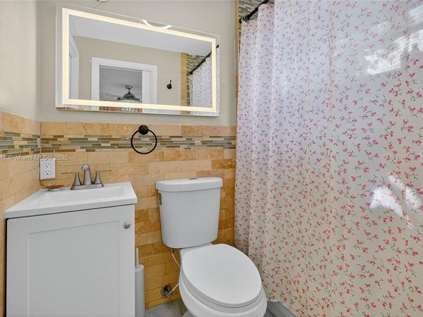 155 NW 124th St, North Miami FL 33168