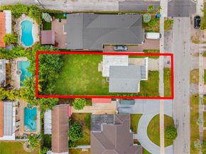 5658 SW 1st St, Miami FL 33134