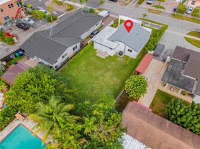 5658 SW 1st St, Miami FL 33134