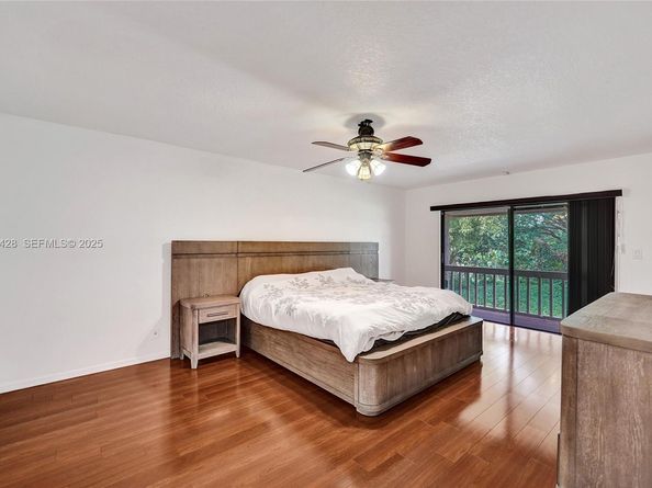 2305 Saint Andrews Rd 129, Hollywood FL 33021