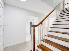 2305 Saint Andrews Rd 129, Hollywood FL 33021