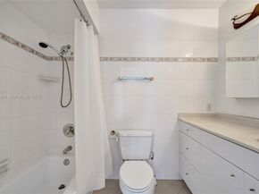 2305 Saint Andrews Rd 129, Hollywood FL 33021