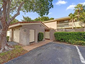 2305 Saint Andrews Rd 129, Hollywood FL 33021