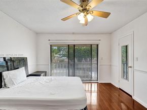 2305 Saint Andrews Rd 129, Hollywood FL 33021