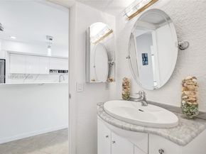 2305 Saint Andrews Rd 129, Hollywood FL 33021