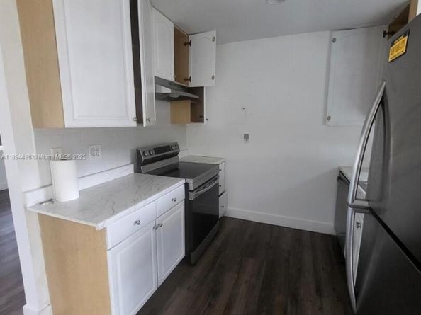 1402 NW 13th Ct, Fort Lauderdale FL 33311
