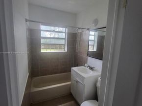 1402 NW 13th Ct, Fort Lauderdale FL 33311