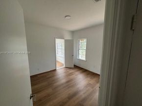 34 NW 69th St, Miami FL 33150