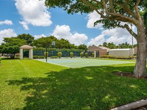 7536 Fairfax Dr 205, Tamarac FL 33321