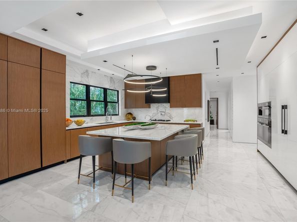 4241 Palm Ln, Miami FL 33137
