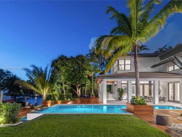4241 Palm Ln, Miami FL 33137
