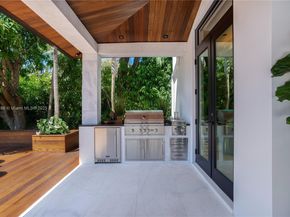 4241 Palm Ln, Miami FL 33137