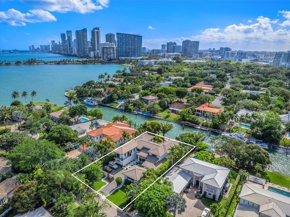 4241 Palm Ln, Miami FL 33137