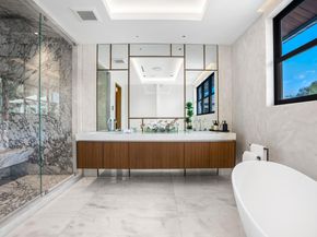 4241 Palm Ln, Miami FL 33137