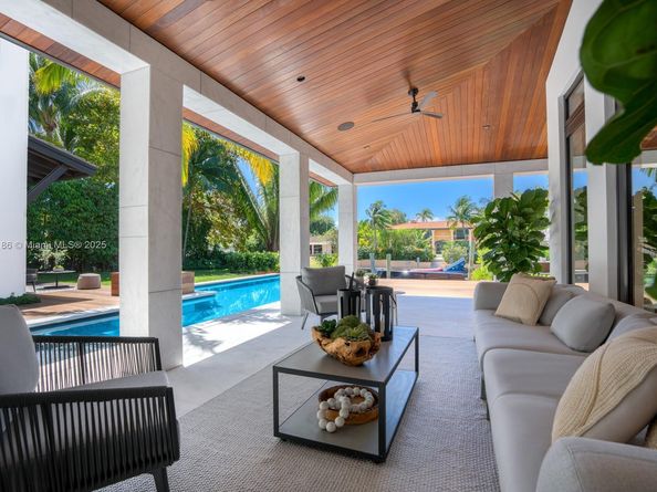 4241 Palm Ln, Miami FL 33137
