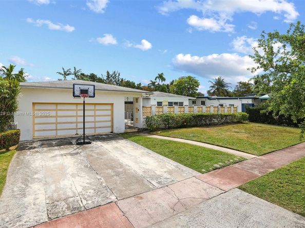 4525 N Jefferson Ave, Miami Beach FL 33140