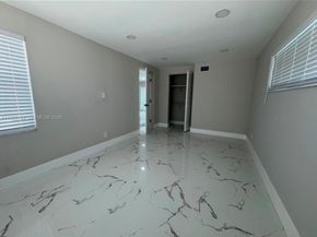 631 SE 5th Ter, Pompano Beach FL 33060