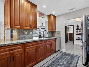 9401 NW 81st Ct, Tamarac FL 33321