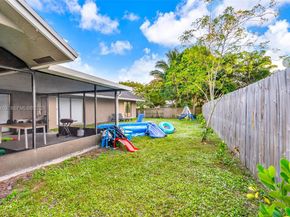 10380 SW 49th Pl, Cooper City FL 33328