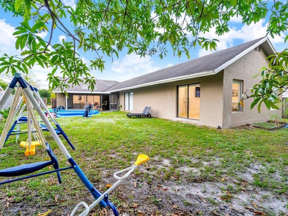 10380 SW 49th Pl, Cooper City FL 33328