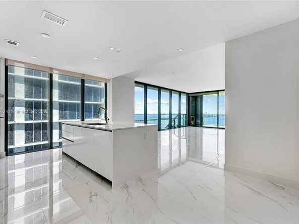 700 NE 24th Street 2901, Miami FL 33137