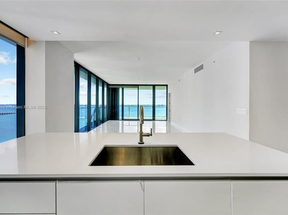 700 NE 24th Street 2901, Miami FL 33137