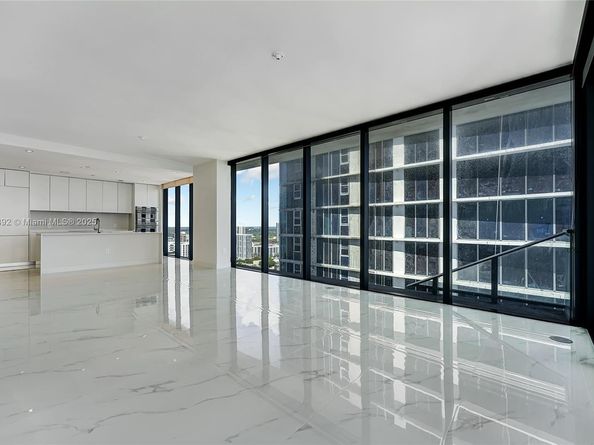 700 NE 24th Street 2901, Miami FL 33137