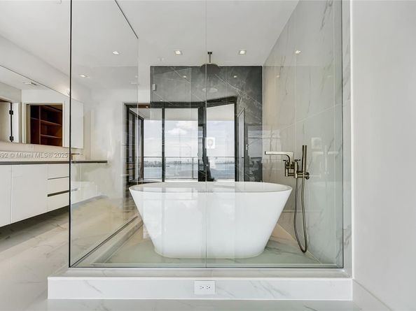 700 NE 24th Street 2901, Miami FL 33137