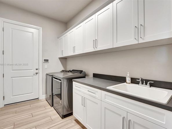 17130 Magnolia Estates Dr, Southwest Ranches FL 33331