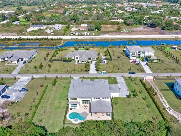 17130 Magnolia Estates Dr, Southwest Ranches FL 33331