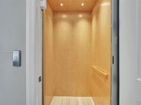 17130 Magnolia Estates Dr, Southwest Ranches FL 33331