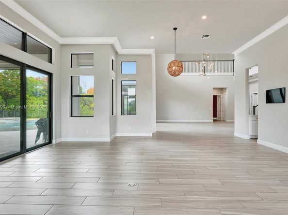 17130 Magnolia Estates Dr, Southwest Ranches FL 33331