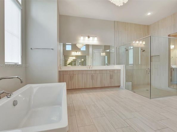 17130 Magnolia Estates Dr, Southwest Ranches FL 33331